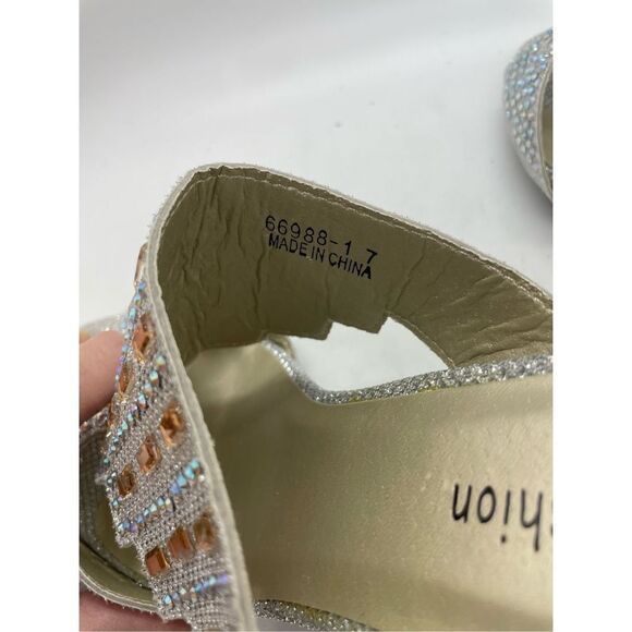 John Fashion Women's Silver Rhinestone Beaded Open Toe Wedge Heel Size 7 - Picture 5 of 11